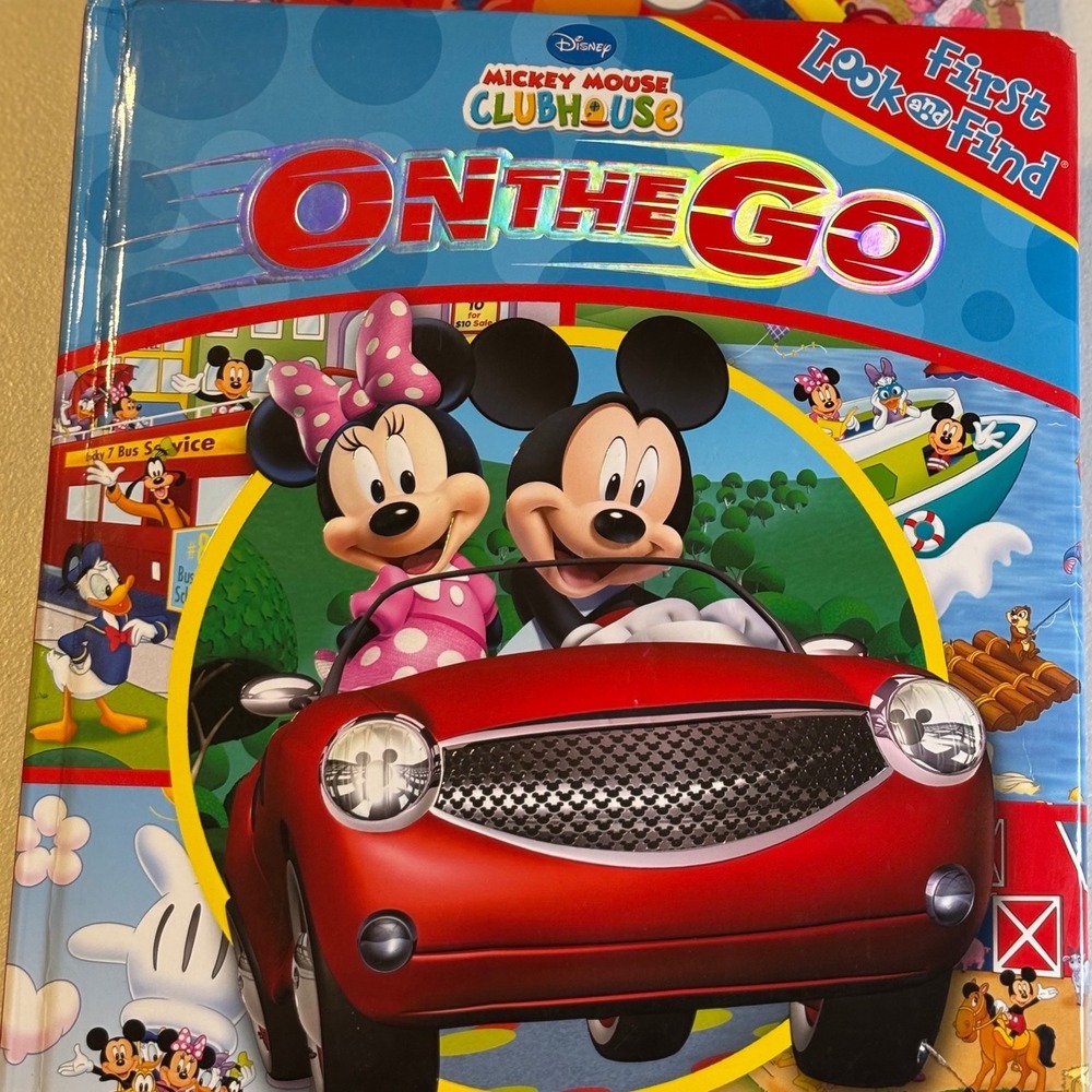 Disney Mickey‎ Mouse On The Go Book